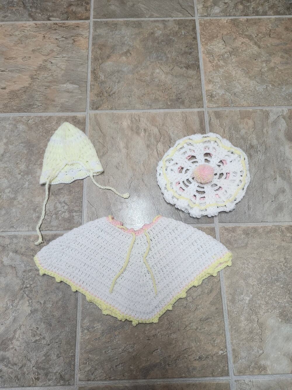 Adorable Infant Crochet Baby Outfit 3 Pc Set Poncho Bonnet Hat Handmade Pastel